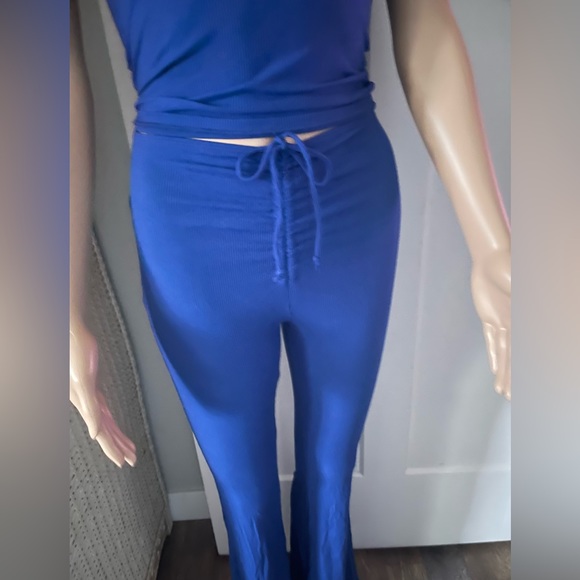 Skims Ribbed Lounge Set - Picture 5 of 9